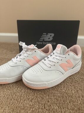 Women’s New Balance 80s sneaker